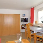 Haus-Ad-5-Knicker