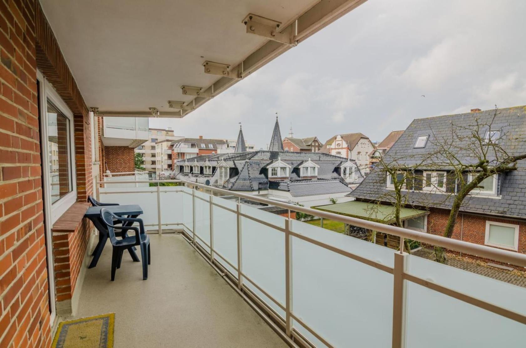 Apartment Haus-ad-5-knicker